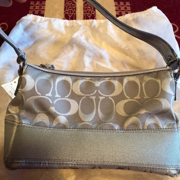 Silver handbag - Picture 1 of 4
